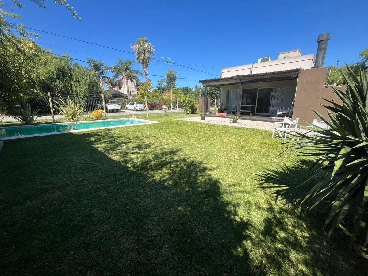 CASA EN VENTA VILLA DEL PLATA 4 DORMITORIOS 4