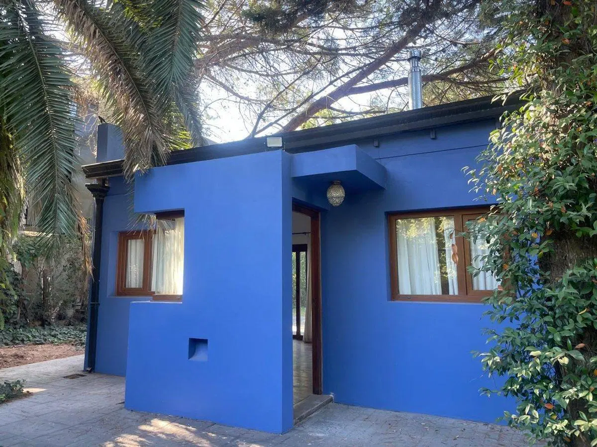 CASA EN VENTA CITY BELL 2 DORMITORIOS PILETA 5
