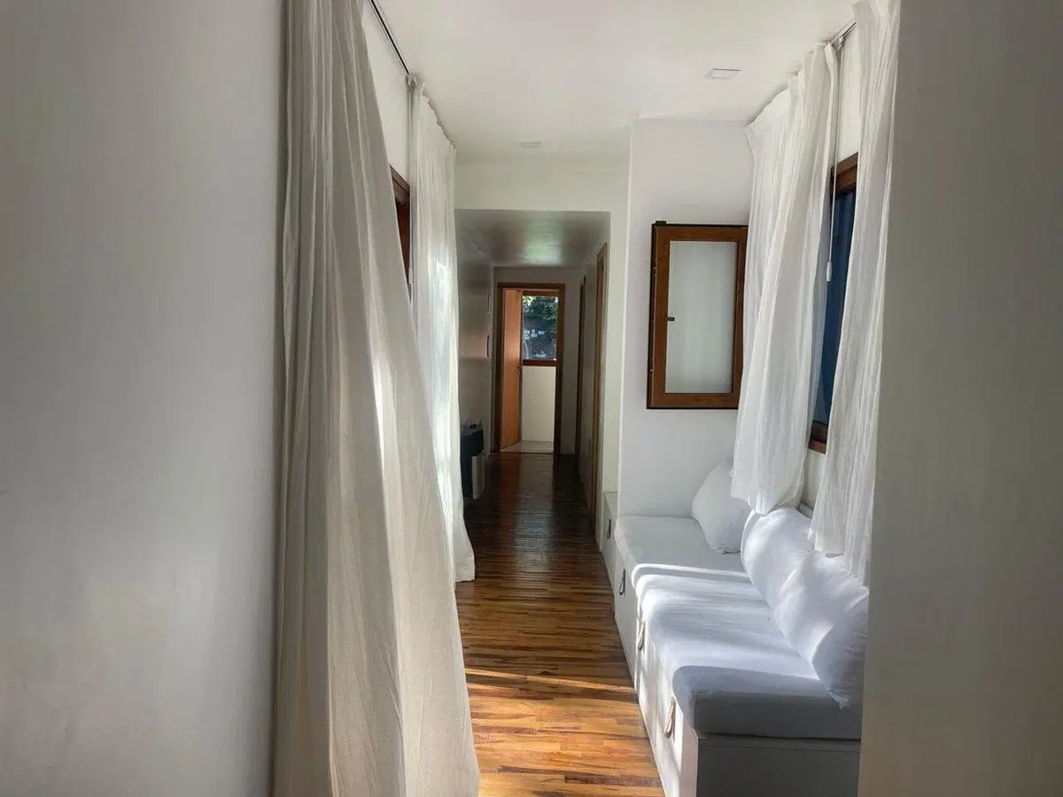 CASA EN VENTA CITY BELL 2 DORMITORIOS PILETA 4