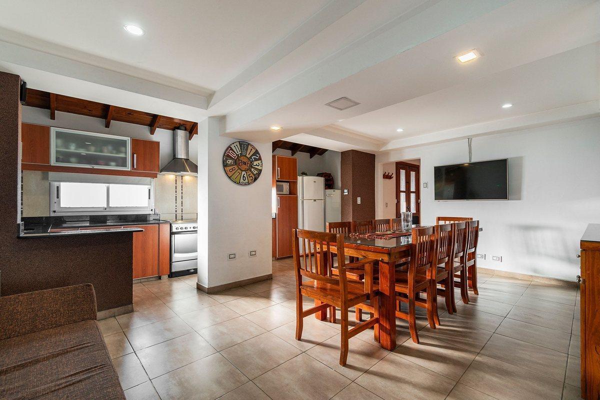 Foto de CASA VENTA QUILMES 5 AMBIENTES JARDIN APTA CREDITO, imagen 2