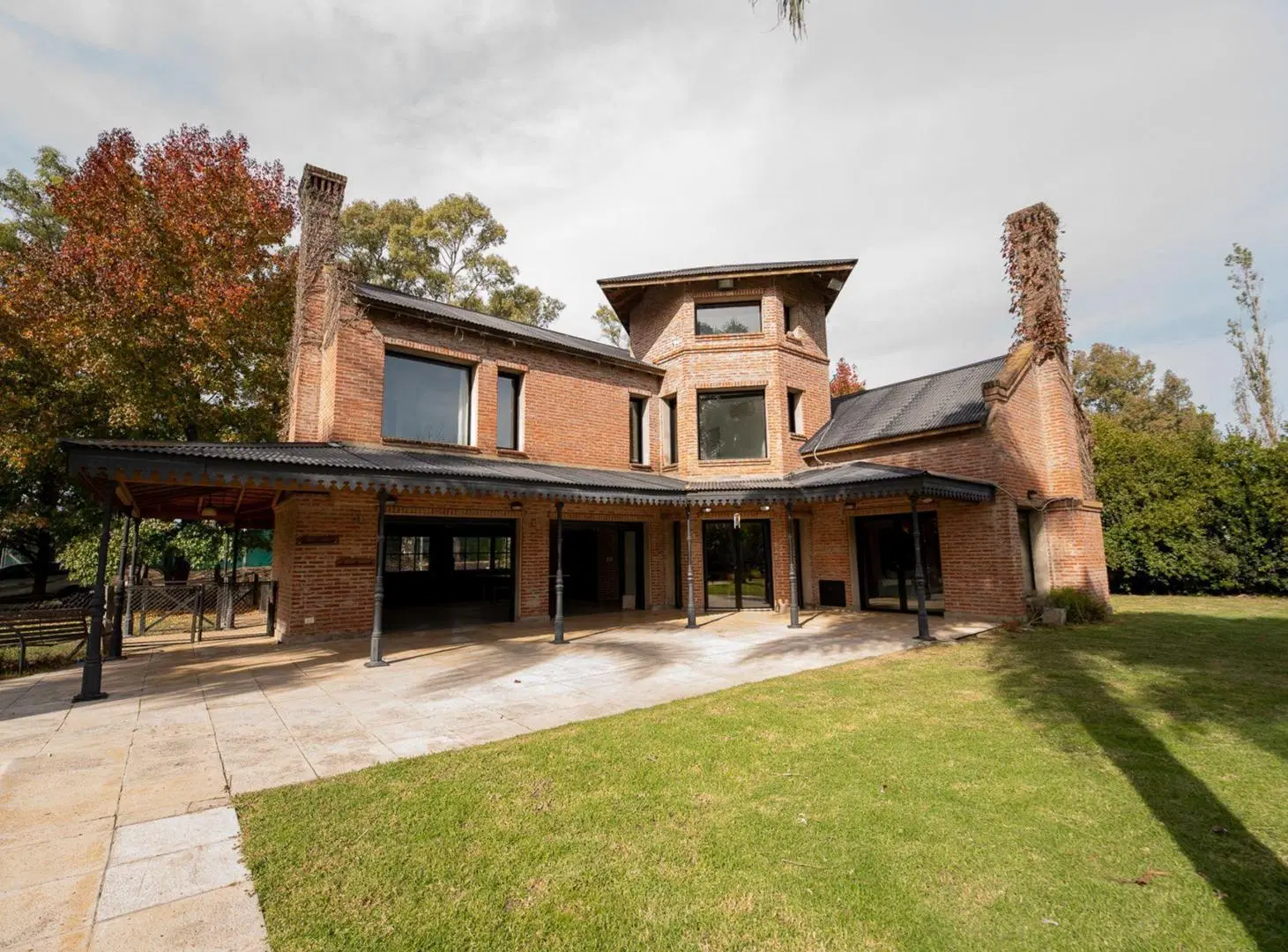 CASA EN VENTA EN BARRIO SAN FACUNDO SOBRE 2 LOTES 5