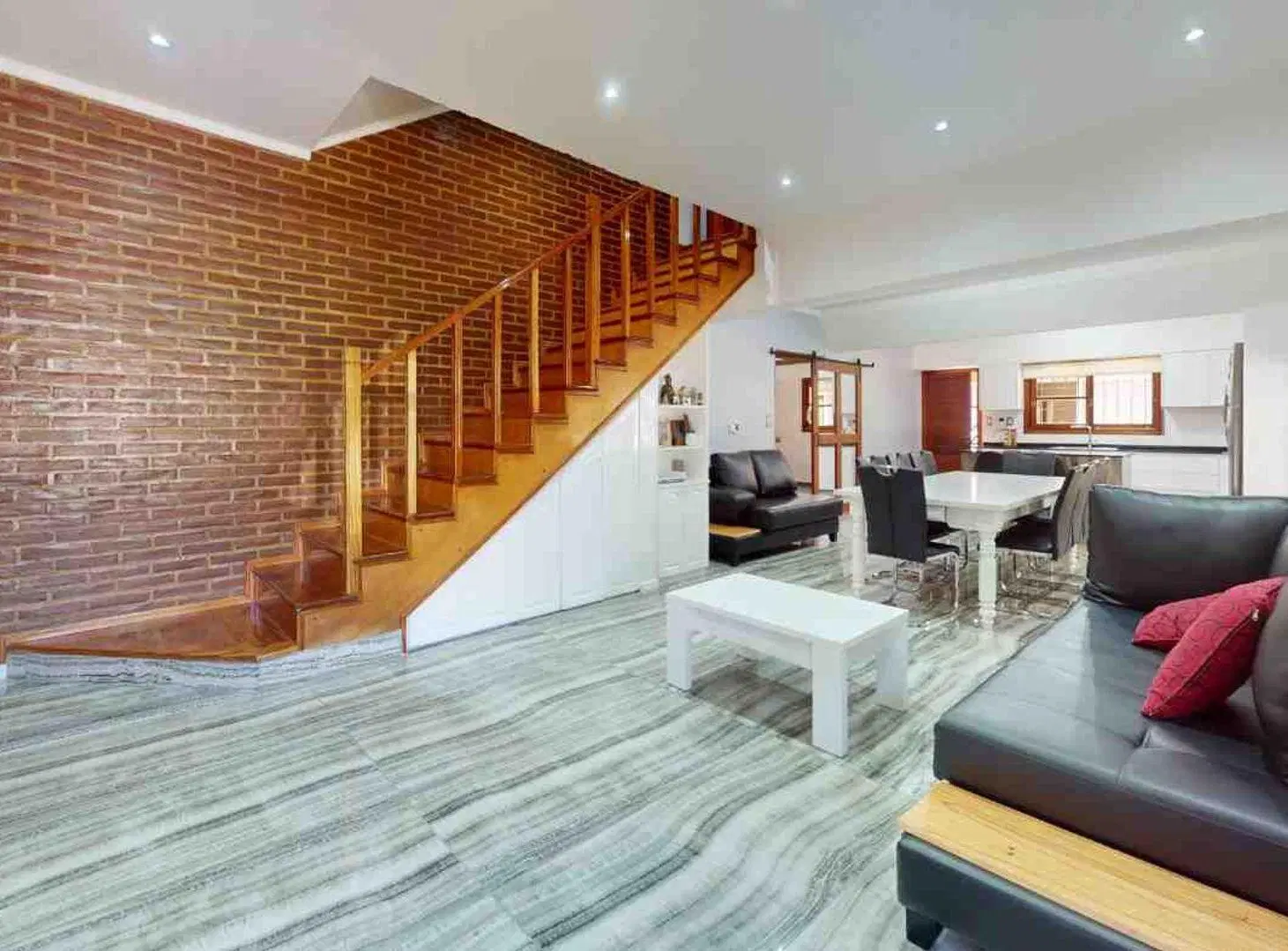 CASA CHALET VENTA QUILMES 6 AMBIENTES APTO CREDITO 2