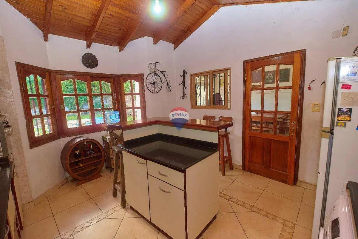 CASA EN VENTA FLORENCIO VARELA PARQUE PILETA 4
