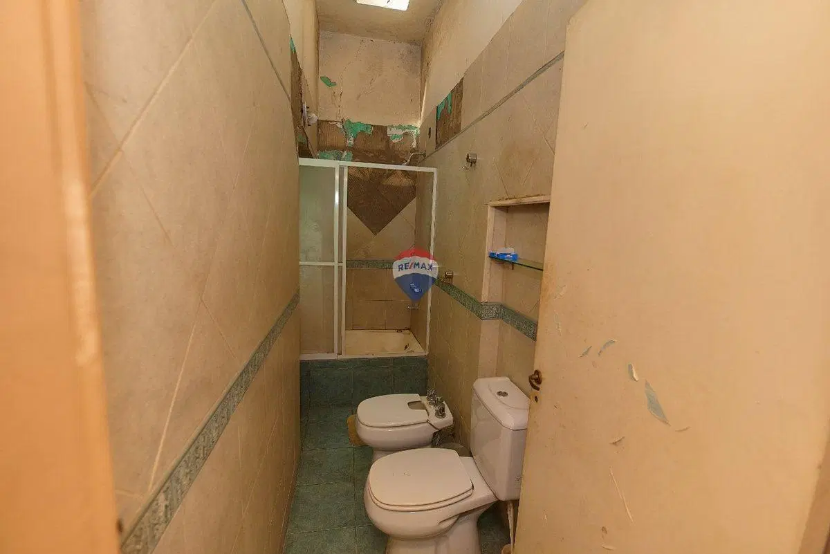 CASA EN VENTA FLORENCIO VARELA PARQUE PILETA 5