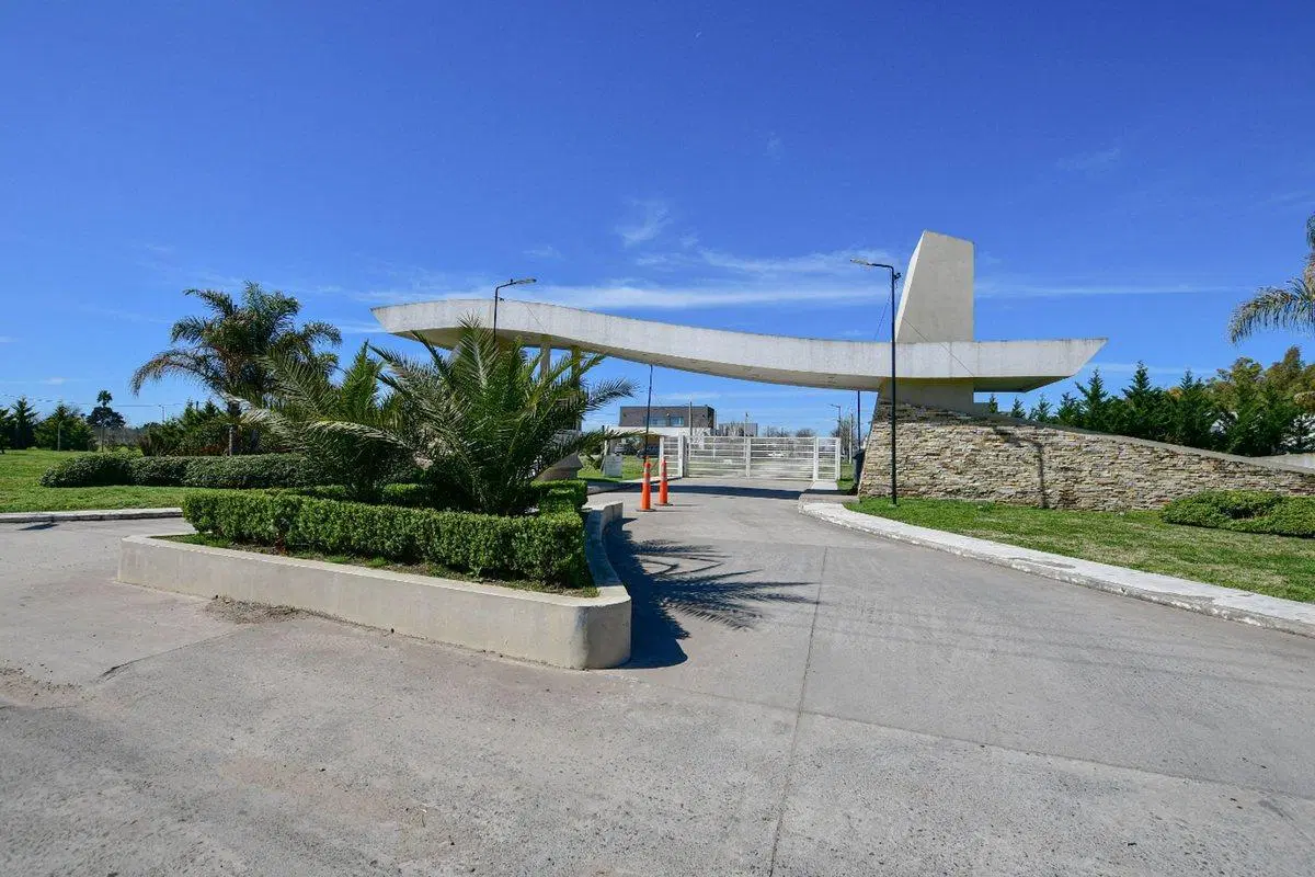LOTE EN VENTA EN LAS CAROLINAS BARRIO CERRADO 3