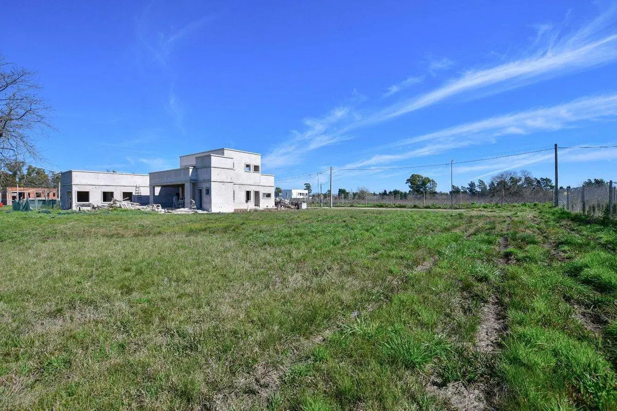 LOTE EN VENTA EN LAS CAROLINAS BARRIO CERRADO 4