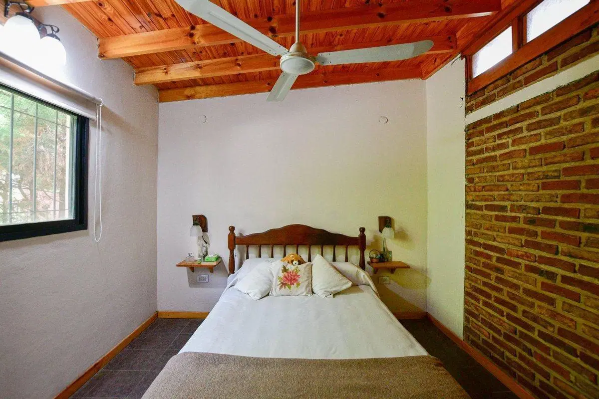 CASA VENTA LOS TALAS BERISSO 2 DORMITORIOS PILETA 2