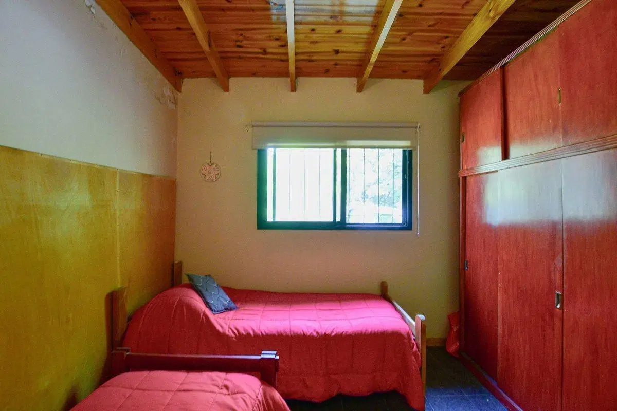 CASA VENTA LOS TALAS BERISSO 2 DORMITORIOS PILETA 5