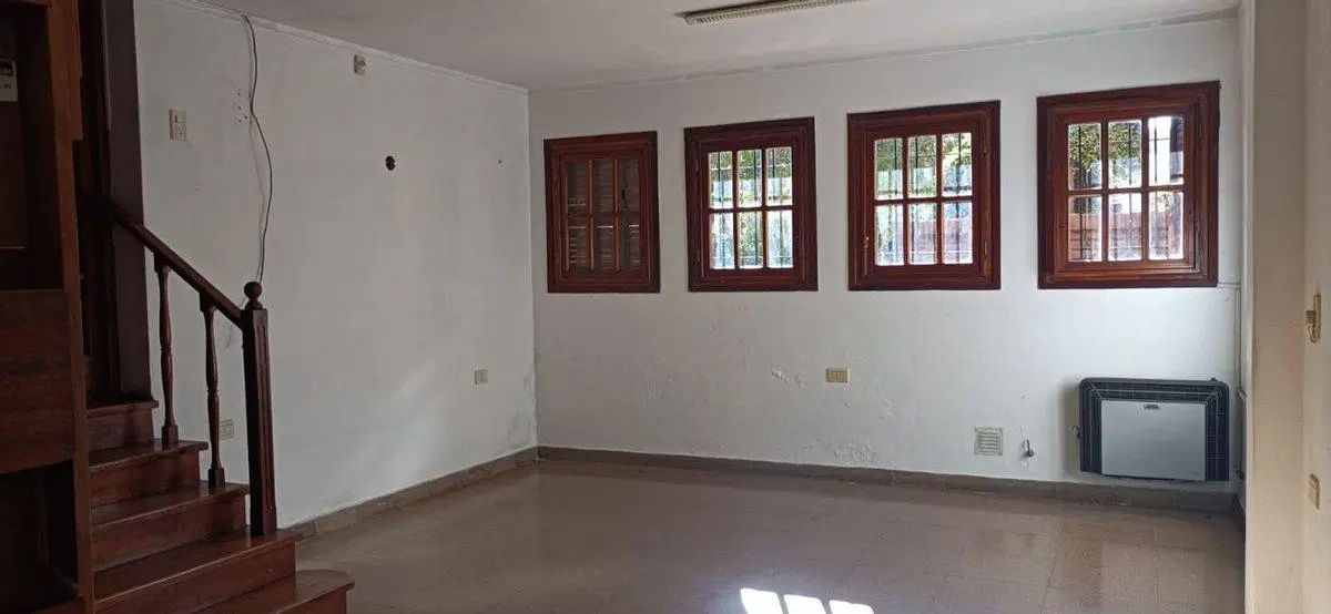 CASA VENTA TOLOSA 3 DORMITORIOS PATIO APTO BANCO 3