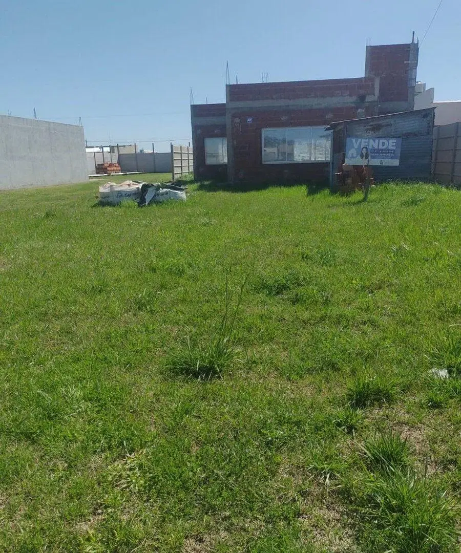 CASA EN VENTA EN CONSTRUCCIÓN SALADILLO LOTE 519M2 2