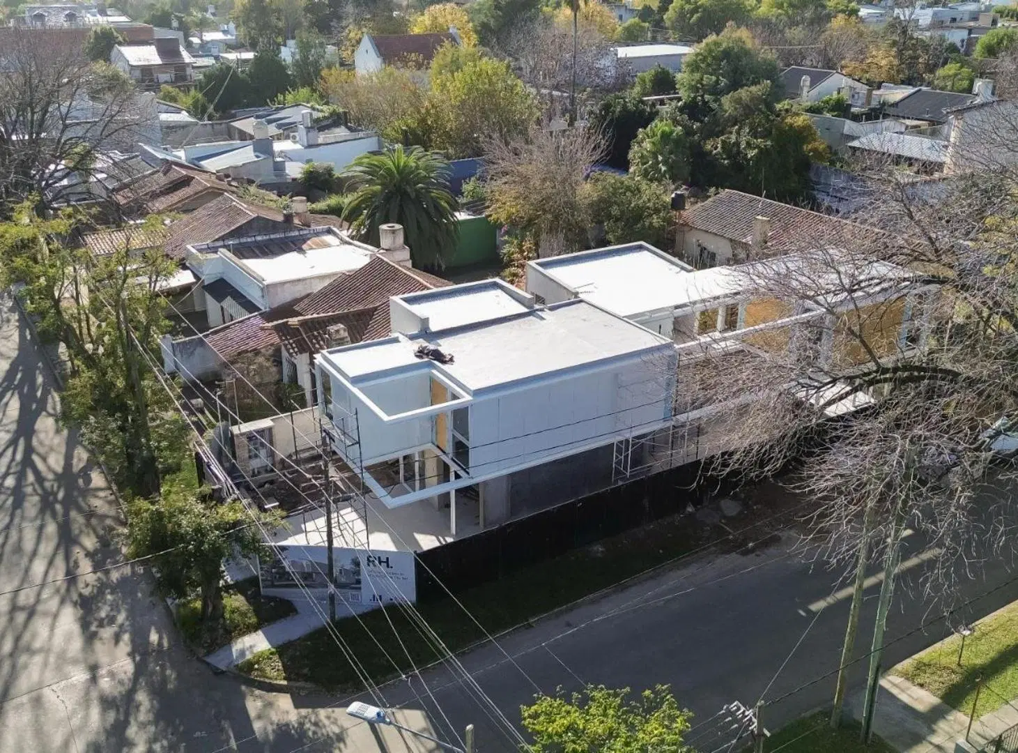 Local Comercial a Estrenar City Bell. Complejo RH 3