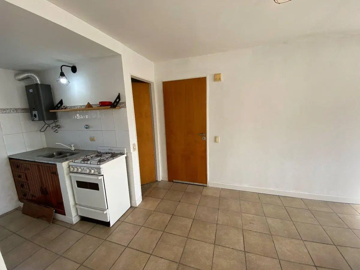 DEPARTAMENTO EN VENTA TOLOSA APTO BANCO 5