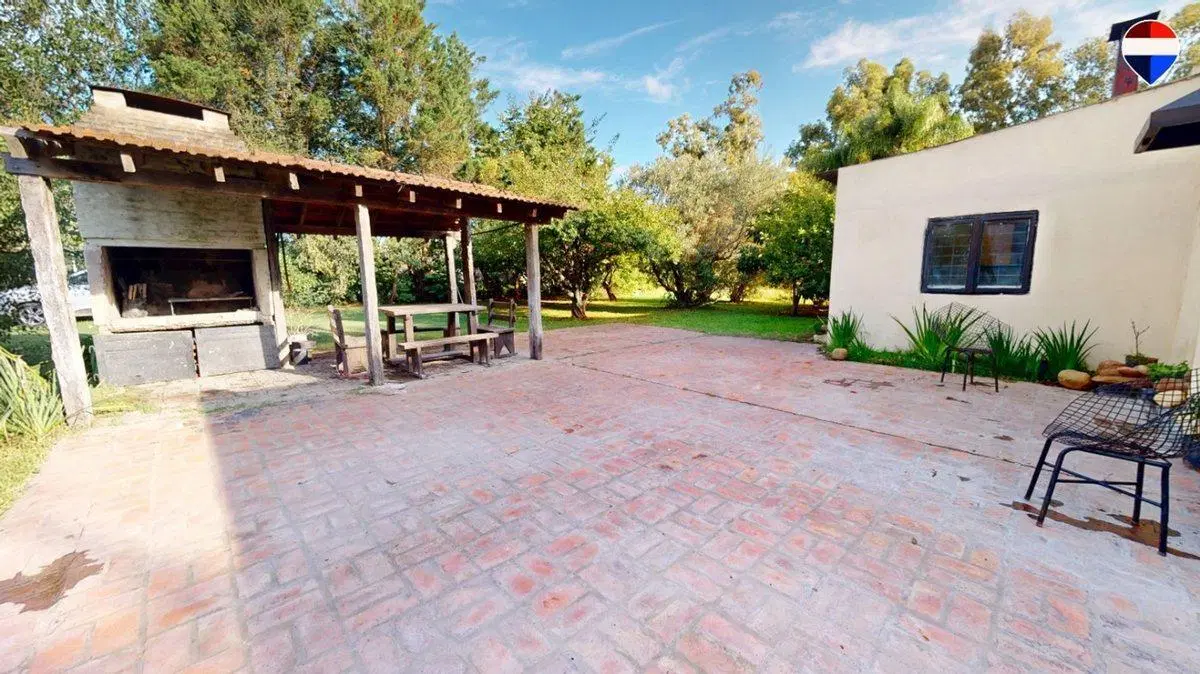 CASA EN VENTA BRANDSEN 3 DORMITORIOS 2