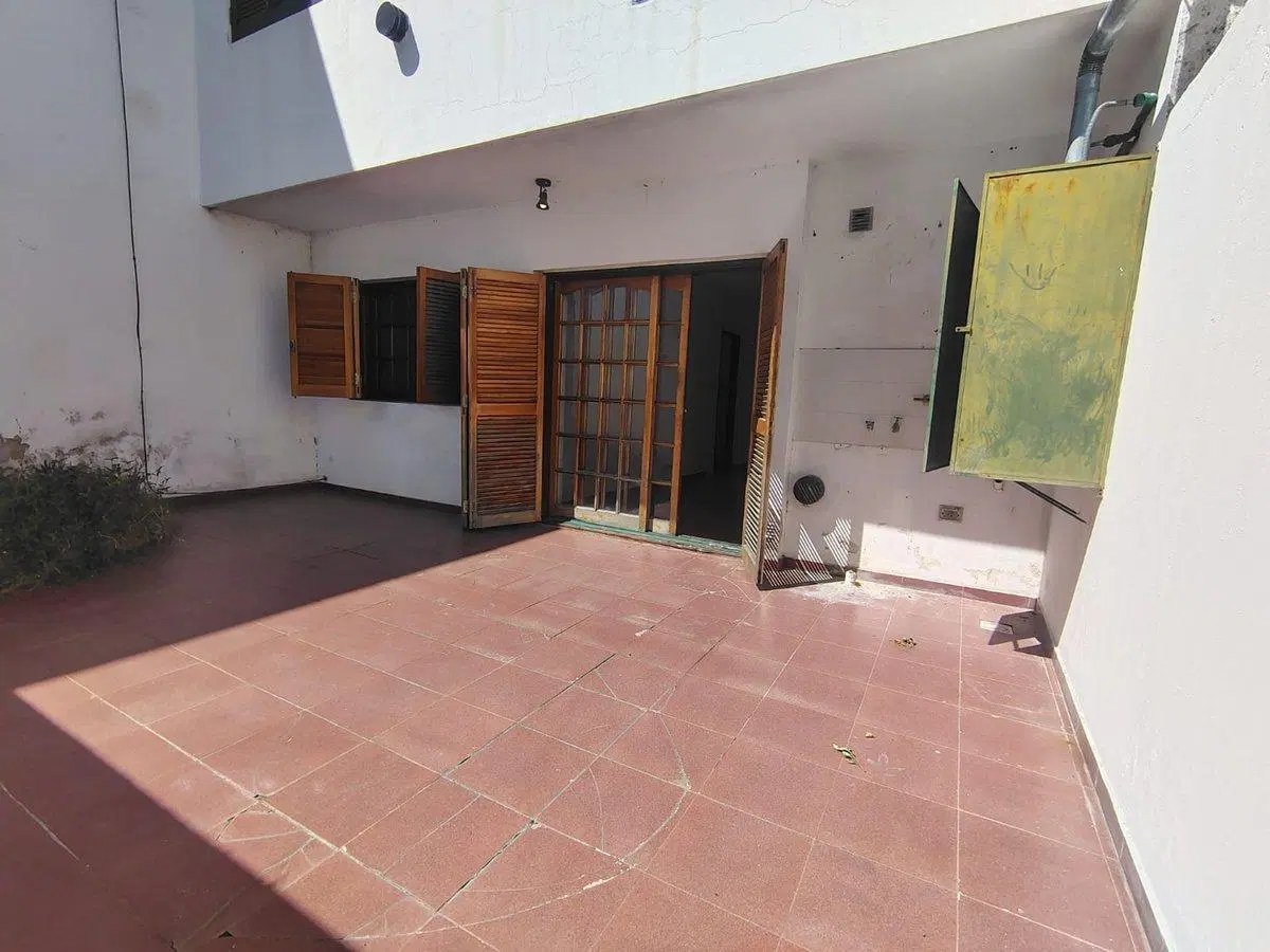 PH EN VENTA LA PLATA 1 DORMITORIO PATIO Y COCHERA 5