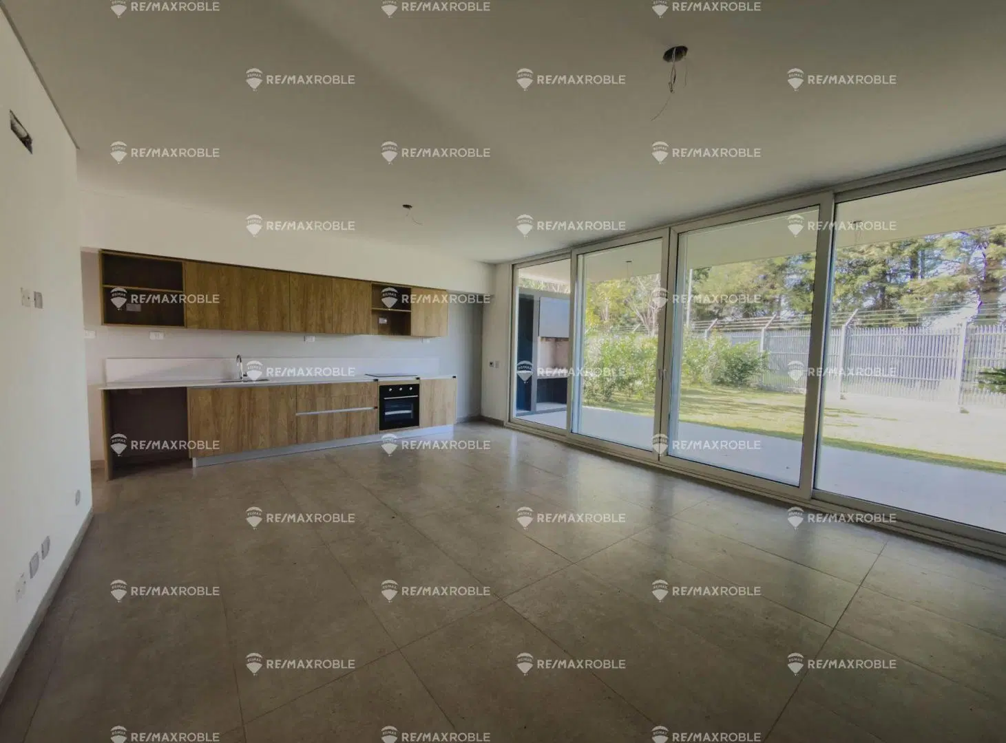 TOWNHOUSE EN VENTA EN LUCIÉRNAGAS 5 AMBIENTES 4