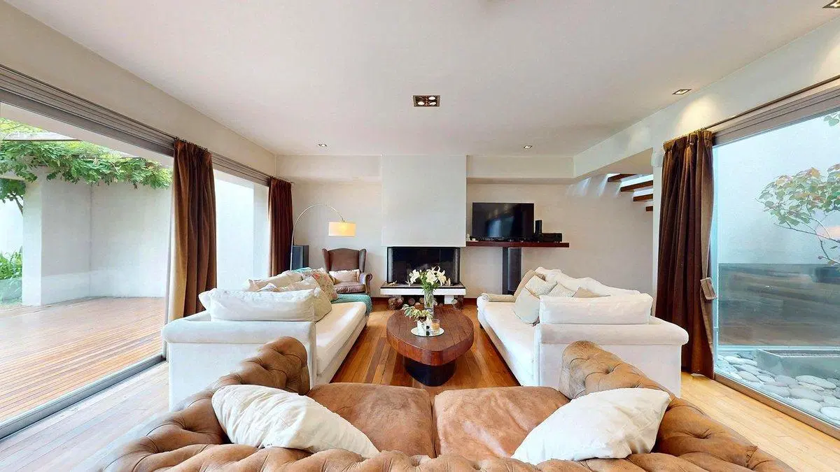 CASA EN VENTA LA PLATA GONNET 4 DORMITORIOS 2