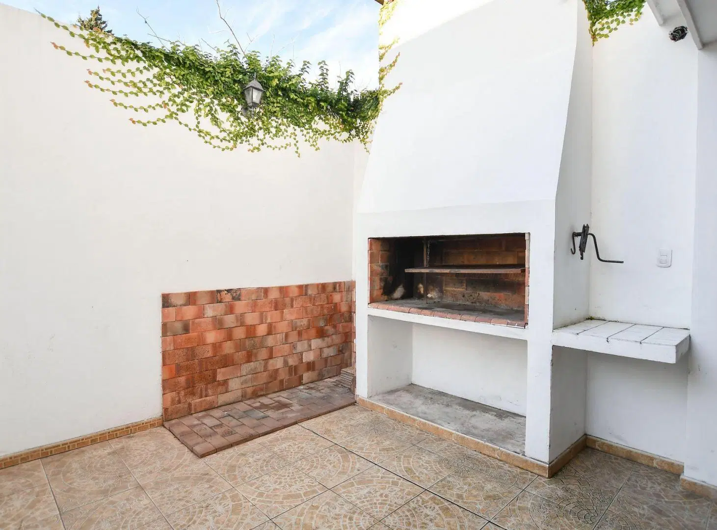 CASA  VENTA TOLOSA 3 DORMITORIOS PATIO APTO BANCO 2
