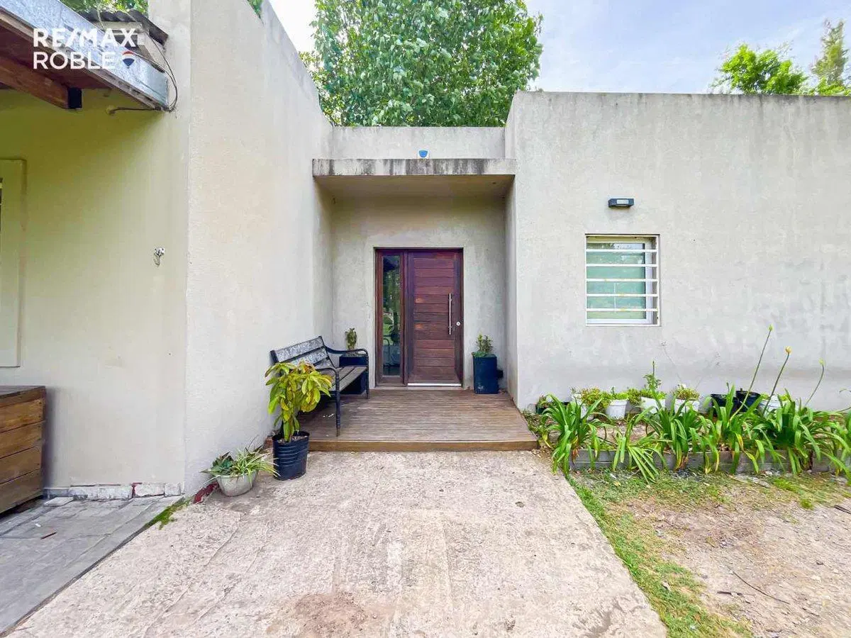 CASA EN VENTA LA PLATA EN LA BERZOSA 5
