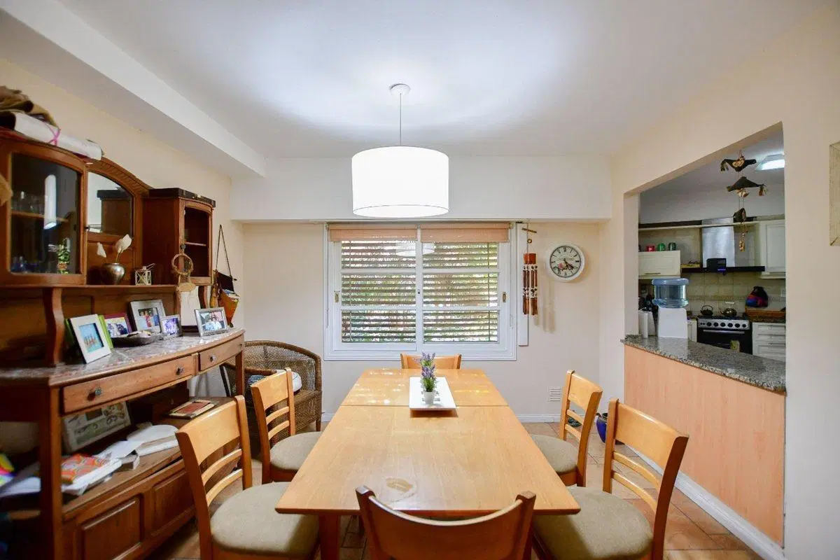 CASA EN VENTA GONNET 5 DORMITORIOS ENTRE CAMINOS 3