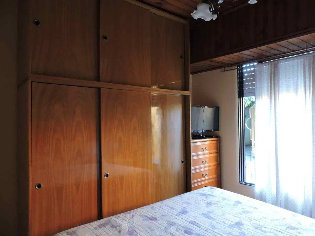 DOS CASAS EN VENTA LA PLATA CON PATIO Y COCHERA 4