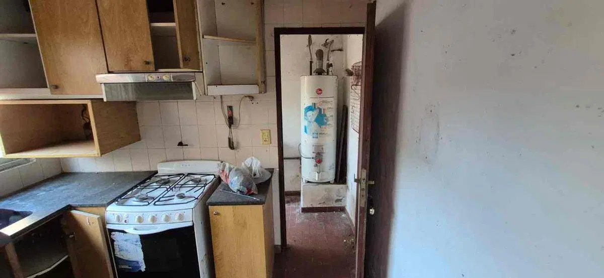 PH EN VENTA LA PLATA A REFACCIONAR 60 M2 CUBIERTOS 2