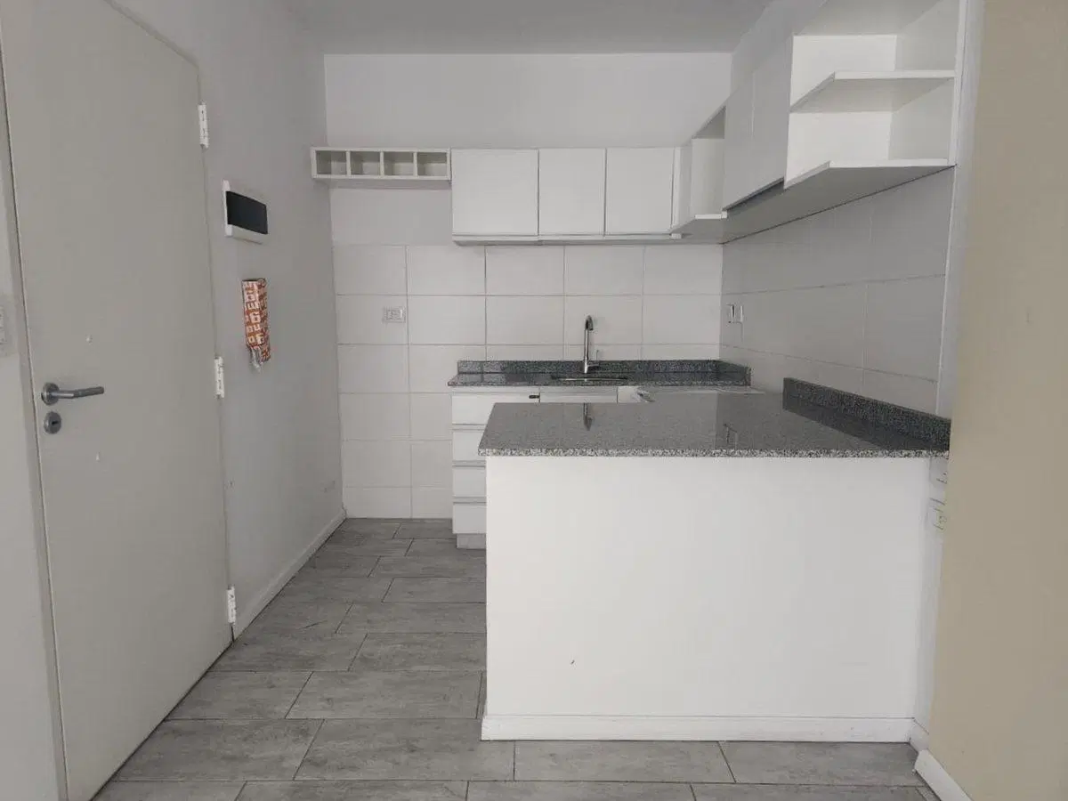 DEPARTAMENTO EN VENTA EN SAN CRISTOBAL 1 AMBIENTE 5