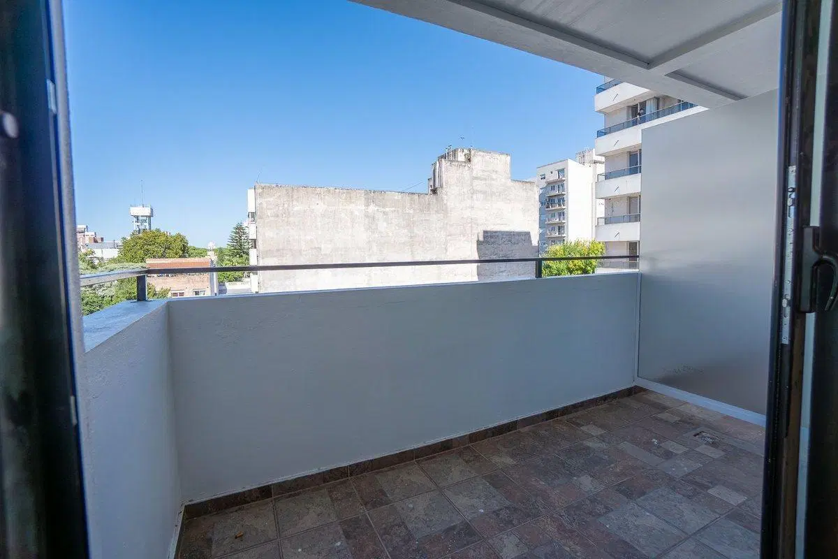 DEPARTAMENTO VENTA LA PLATA 1 DORMITORIO COCHERA 4