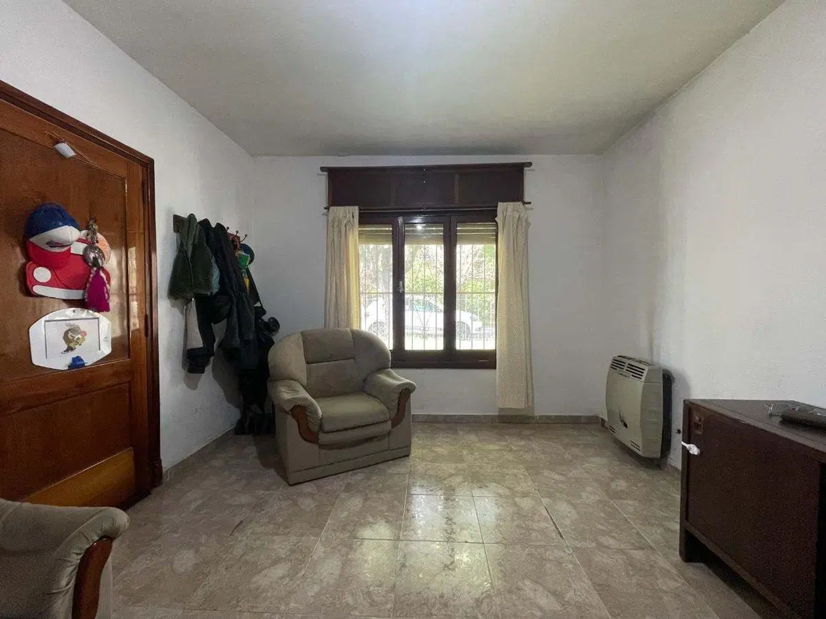 CASA EN VENTA CITY BELL 2 DORMITORIOS PARQUE 3