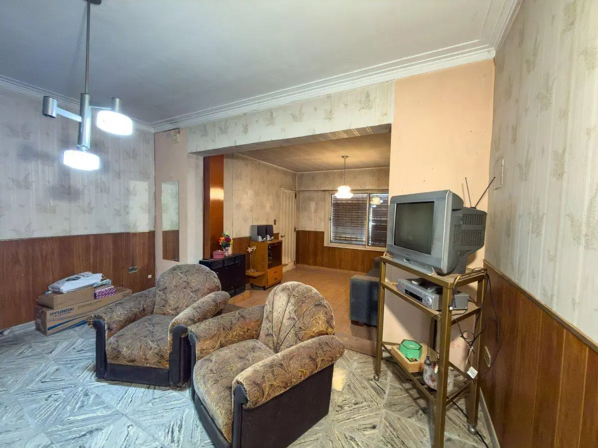 CASA EN VENTA LA PLATA 2 DORMITORIOS 4