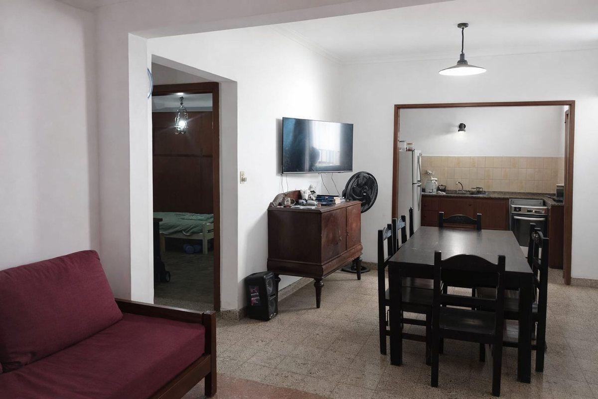 CASA EN VENTA LA PLATA 2 DORMITORIOS