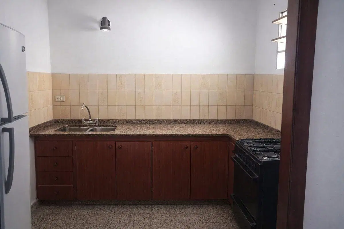 CASA EN VENTA LA PLATA 2 DORMITORIOS 2