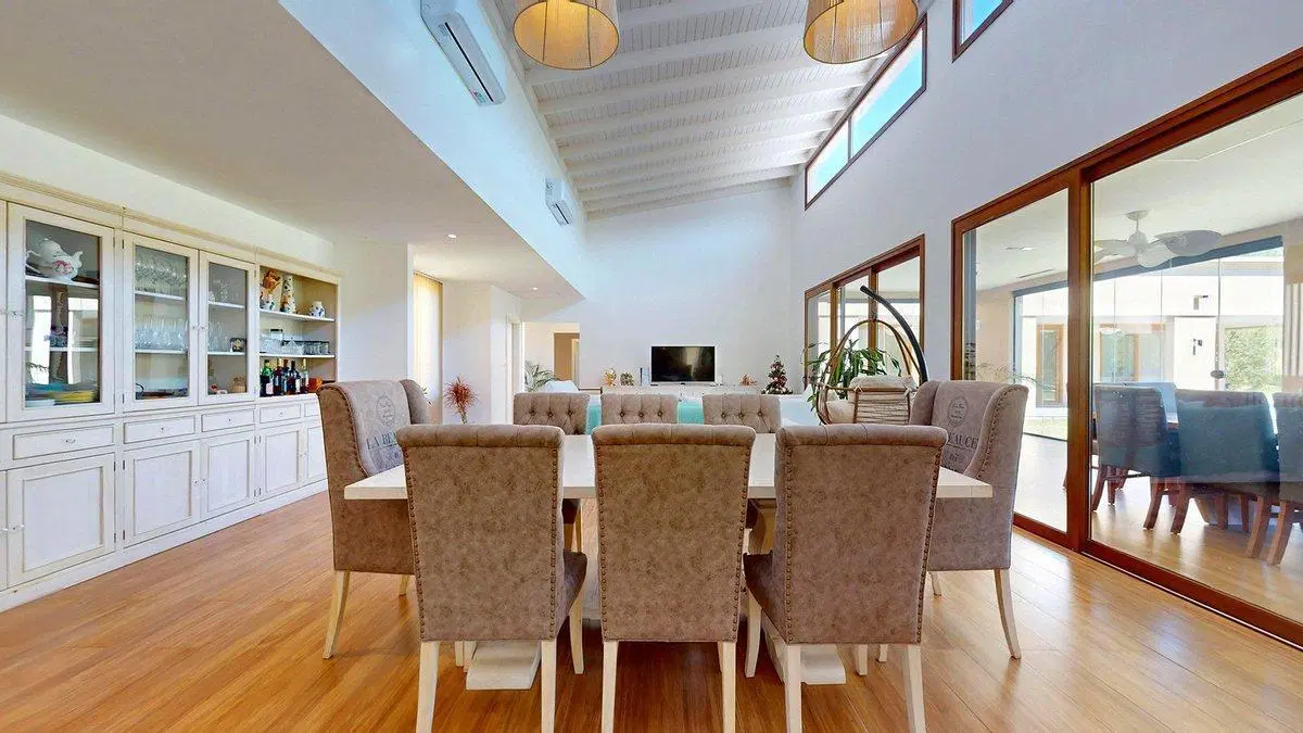 CASA EN VENTA CAMPO DE ROCA 1 CON 5 DORMITORIOS 5