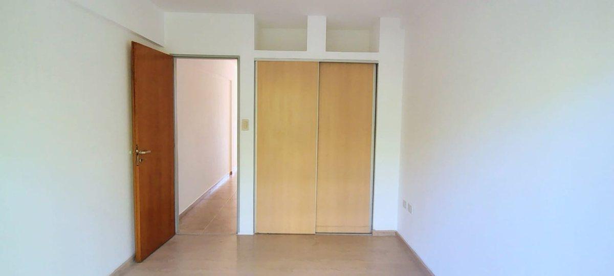 DEPARTAMENTO VENTA LA PLATA 1 DORMITORIO COCHERA