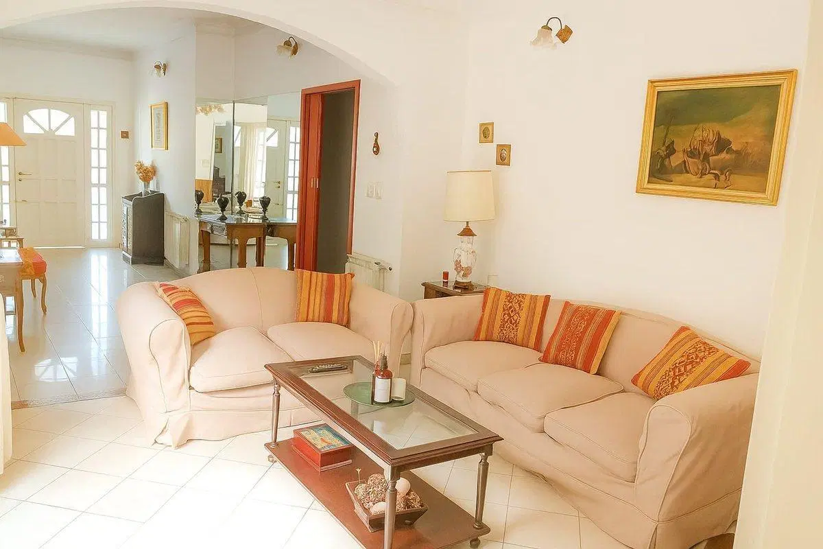 CASA VENTA LA PLATA 4 DORMITORIOS COCHERA PARQUE 3