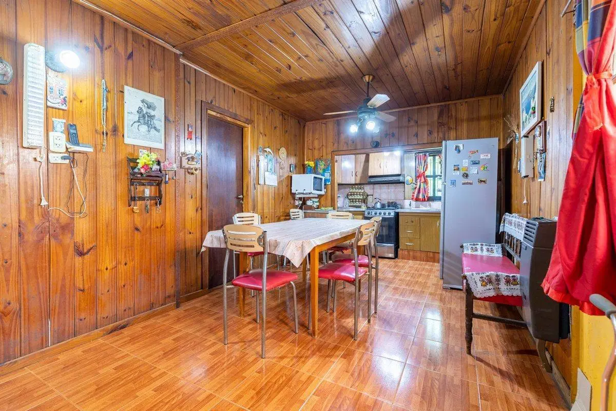 CASA EN VENTA BERISSO 3 DORMITORIOS LOTE 10 x 50 5
