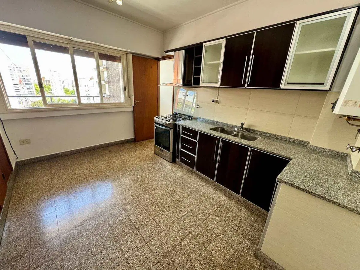 DEPARTAMENTO VENTA LA PLATA 3 DORMITORIOS BALCON 2