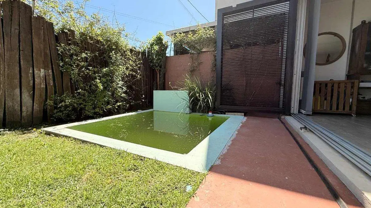 CASA VENTA EN VILLA CASTELLS 2 DORMITORIOS PILETA 2