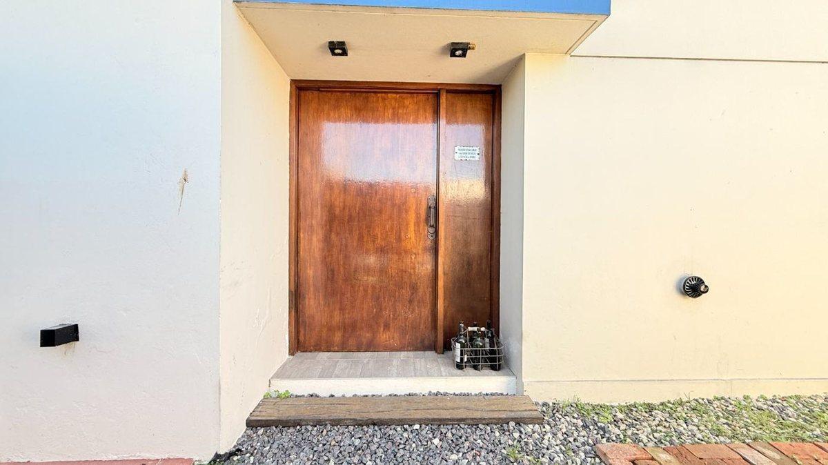 Foto de CASA VENTA EN VILLA CASTELLS 2 DORMITORIOS PILETA, imagen 5