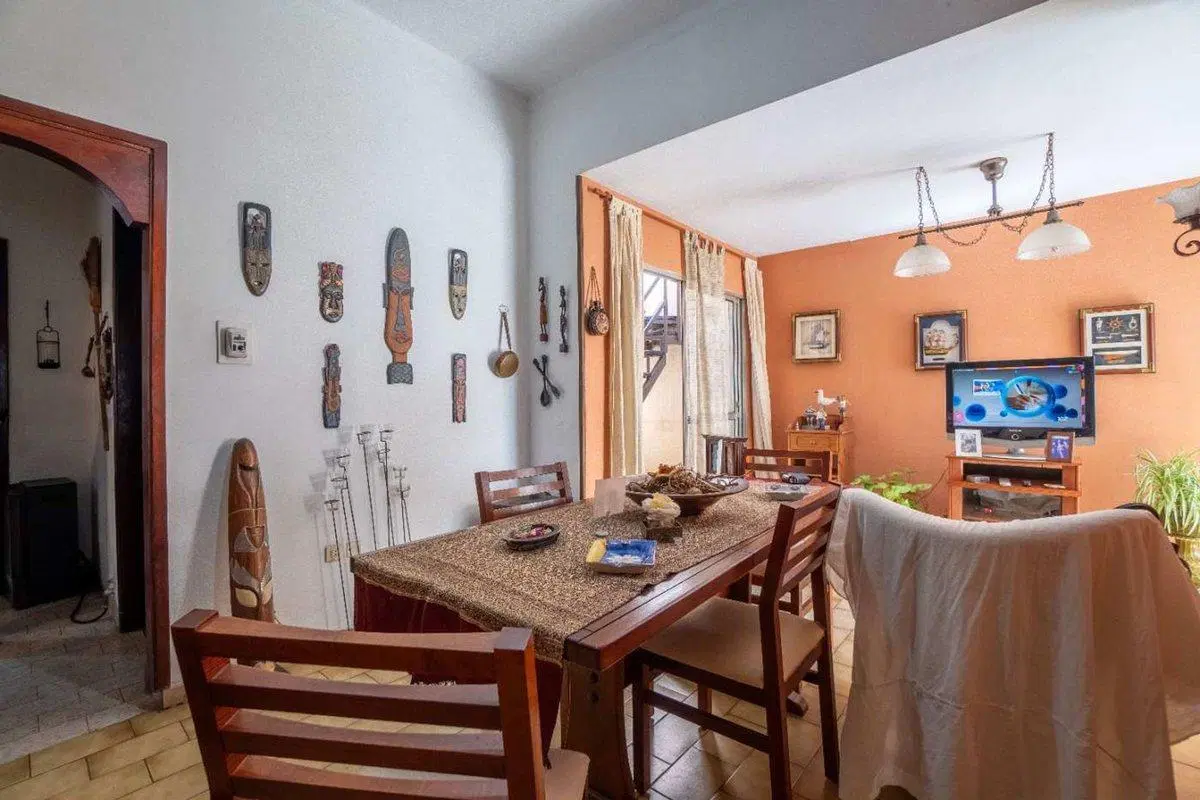 CASA Y DUPLEX EN VENTA LA PLATA POSIBLE APTO BANCO 2