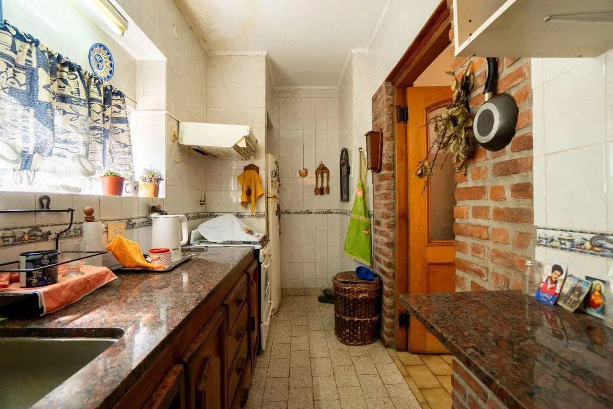 CASA Y DUPLEX EN VENTA LA PLATA POSIBLE APTO BANCO 4