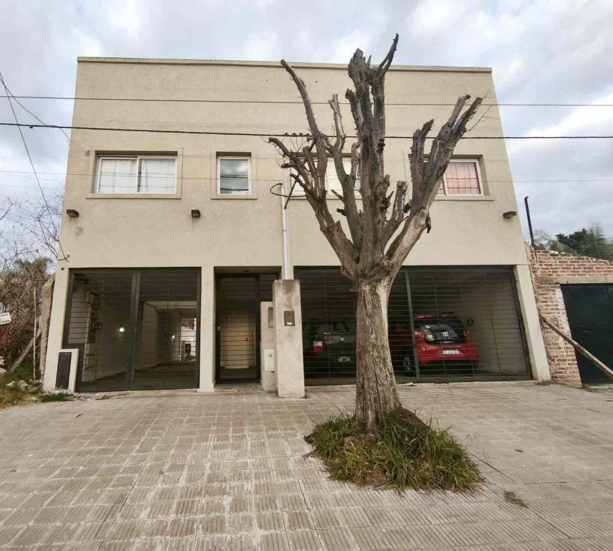 DUPLEX EN VENTA LA PLATA LOS HORNOS 2