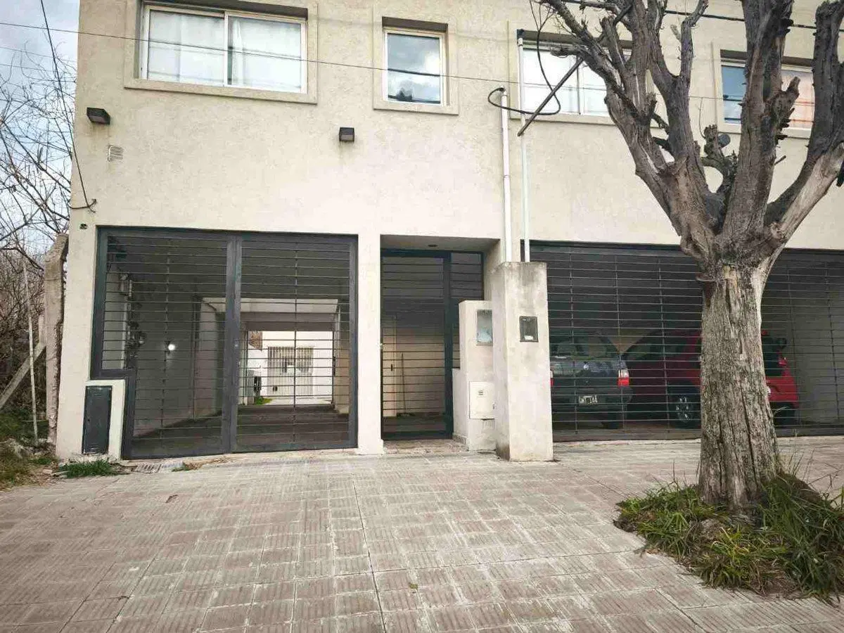 DUPLEX EN VENTA LA PLATA LOS HORNOS 5