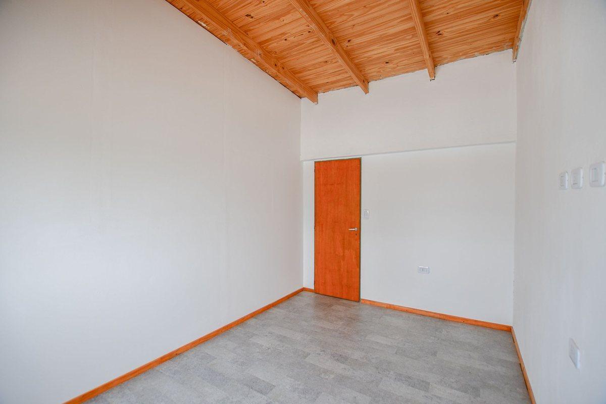 Foto de Departamento Duplex Venta San Carlos 3 Dormitorios, imagen 3