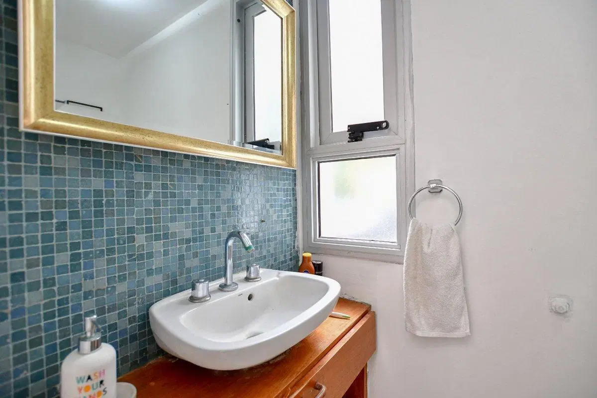 CASA EN VENTA GONNET 3 DORMITORIOS 5
