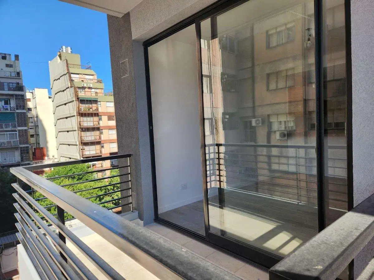 DEPARTAMENTO EN VENTA ALMAGRO 1 1/2 AMBIENTES 4