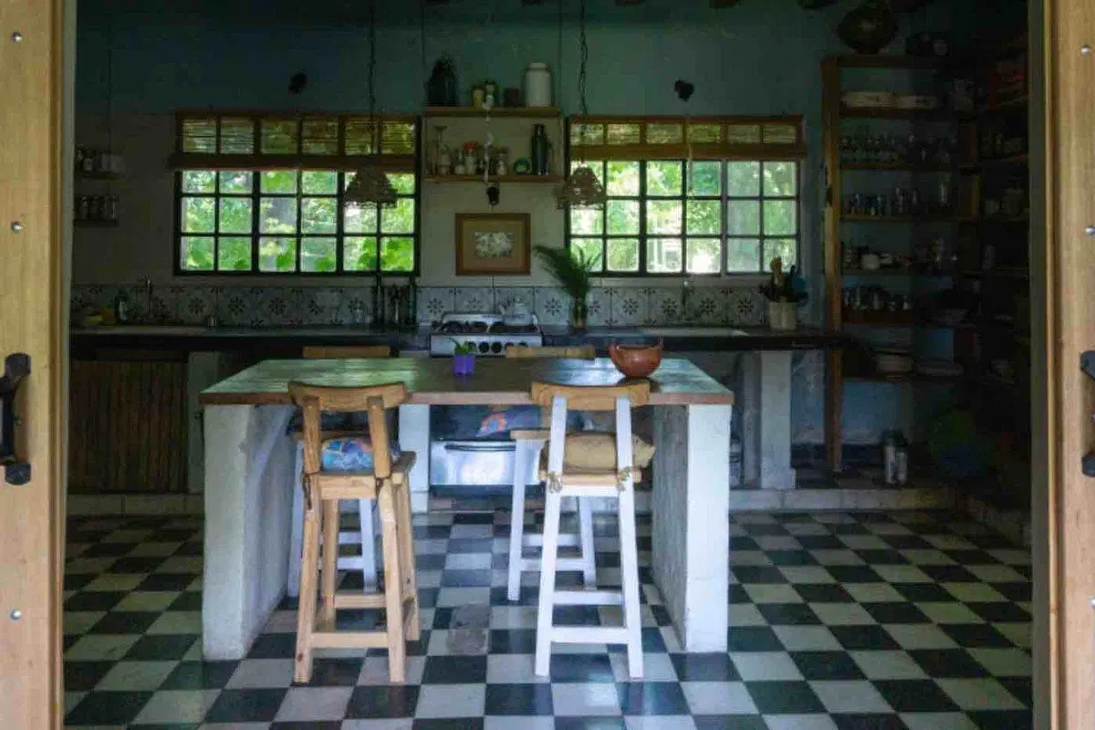 CASA  VENTA 1.6 HECTÁREAS  CON INVERNACULO  ABASTO 8