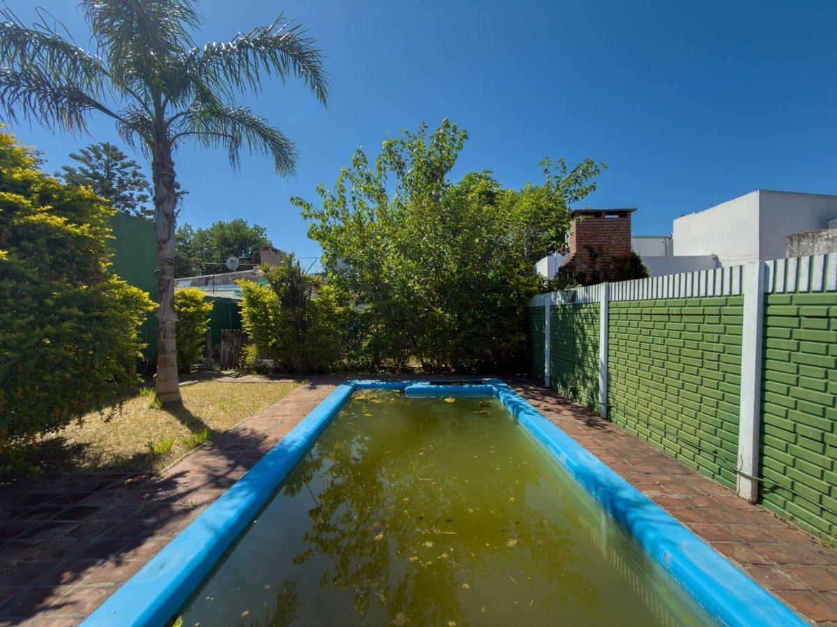 Foto de CASA EN VENTA LA PLATA 2 DORMITORIOS Y PARQUE, imagen 4