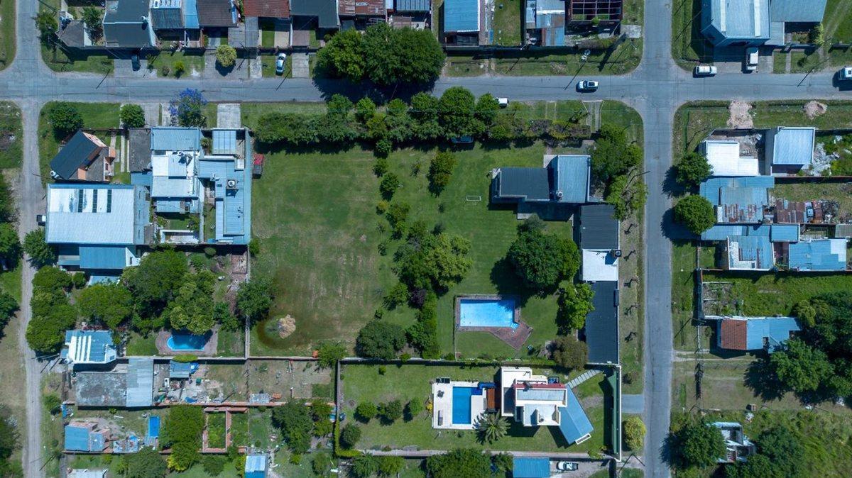 CASA EN VENTA EN BLOCK LA PLATA PILETA Y PARQUE