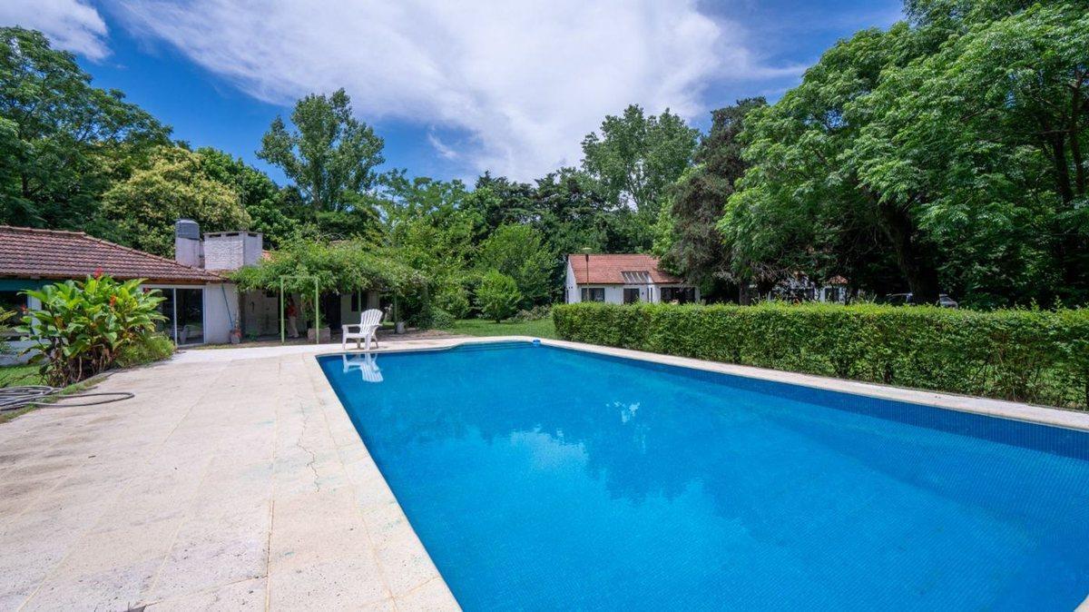 Foto de CASA QUINTA EN VENTA SICARDI 2 DORMITORIOS PILETA, imagen 2