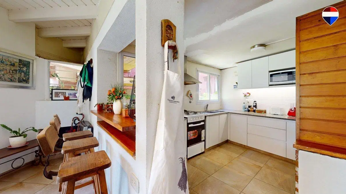CASA EN VENTA CITY BELL 3 DORMITORIOS 5